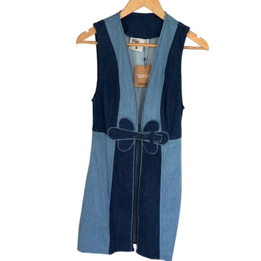 Vest Two-Tone Denim jean belt front closure size 6 sleeveless